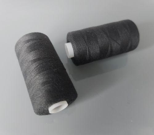 2 Bobines 500 m fil à coudre noir polyester