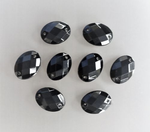 8 demi-perles noires à facettes