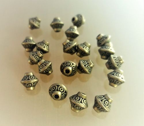 20 perles métal gravées coloris bronze