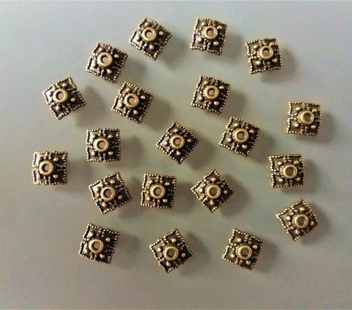 20 coupelles carrés 8mm coloris bronze