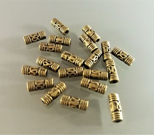 20 perles tubes 8mm gravées coloris bronze