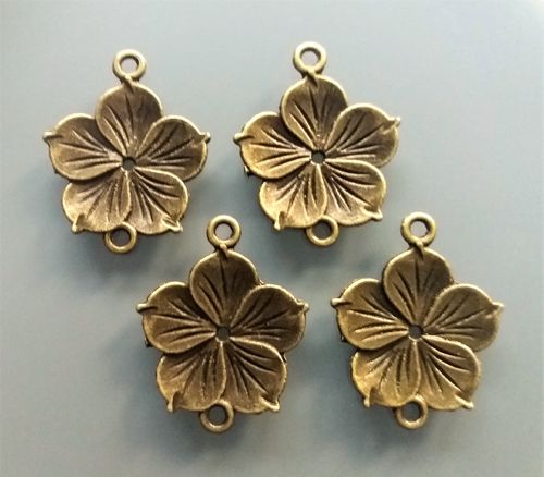 4 pendentifs connecteurs fleur 2cm bronze