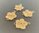 4 pendentifs connecteurs fleur dorée 2 cm